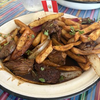 Casa Chaskis - Lomo Saltado - Peruvian Near Me - Long Beach, California