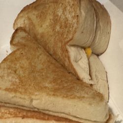 Giovanni's Restaurant - Grilled cheese on homemade bread