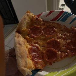 Joe's Pizza Studio City - Pepperoni Slice
