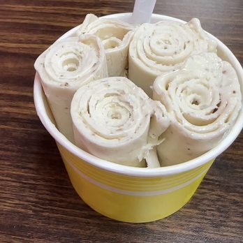 Rolled Ice Cream - Vegan Butter Pecan Rolled Ice Cream - Ice Cream & Frozen Yogurt Near Me - Orlando, Florida Rolled Ice Cream - Vegan Butter Pecan Rolled Ice Cream - Ice Cream & Frozen Yogurt Near Me - Orlando, Florida