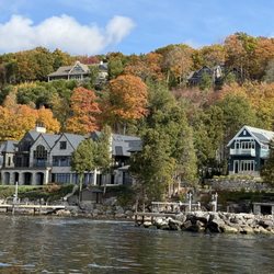 Fish Creek Scenic Boat Tours - Fish Creek Cottage Row.