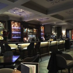 Cronies at the Golden Lion - Bar and lunch seating area