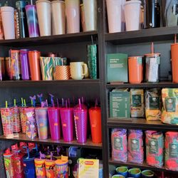 Starbucks - Cups