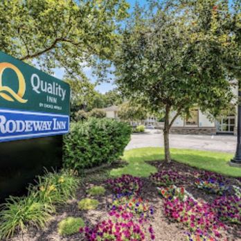 Rodeway Inn - Outdoor hotel signage - Hotels Near Me - Arlington, New York Rodeway Inn - Outdoor hotel signage - Hotels Near Me - Arlington, New York