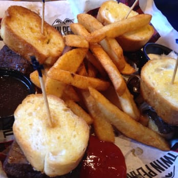 Twin Peaks - Steak Sliders at Twins Peaks - Sports Bars Near Me - El Paso, Texas
