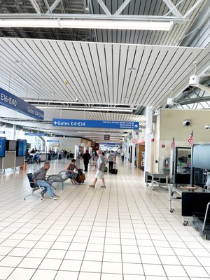 St. Louis Lambert International Airport by null