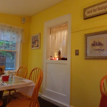 Peach's - Breakfast & Brunch Near Me - North Conway, New Hampshire Peach's - Breakfast & Brunch Near Me - North Conway, New Hampshire