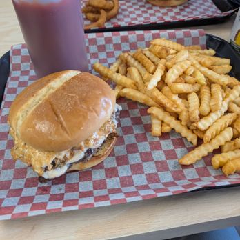 Crunchyz Pizza & Donair - Mushroom burger and fries - Pizza Near Me - Edmonton, Alberta Crunchyz Pizza & Donair - Mushroom burger and fries - Pizza Near Me - Edmonton, Alberta