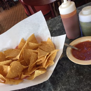 Cafe Leon Mexican Restaurant - That's a big basket of chips! - Mexican Near Me - Fresno, California Cafe Leon Mexican Restaurant - That's a big basket of chips! - Mexican Near Me - Fresno, California