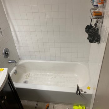 Bath Fitter - Before - General Contractors Near Me - El Cajon, California Bath Fitter - Before - General Contractors Near Me - El Cajon, California