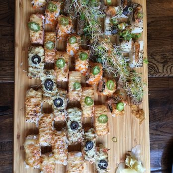 Green Leaf Cafe - Sushi Bars Near Me - Burnaby, British Columbia