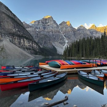 Alpine Limousine & Tours - Morraine Lake - Limos Near Me Alpine Limousine & Tours - Morraine Lake - Limos Near Me