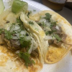 Taqueria Albertos - Tacos de lengua
