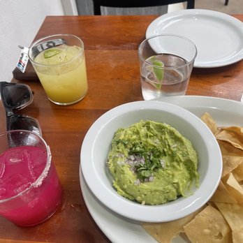 Picnik - Burnet Road - Guacamole + Pitaya Margarita + Oaxacan Garden - New American Near Me - Austin, Texas Picnik - Burnet Road - Guacamole + Pitaya Margarita + Oaxacan Garden - New American Near Me - Austin, Texas