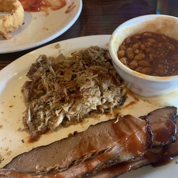 Wobbly Boots Roadhouse - Bbq - Barbeque Near Me - Osage Beach, Missouri