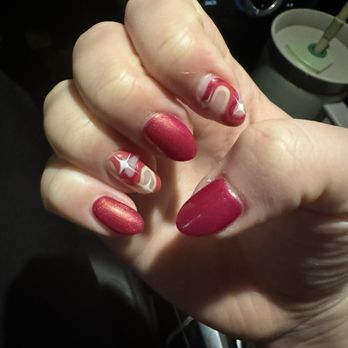 Painted Goose Nail - Nail Technicians Near Me - Saint Louis, Missouri Painted Goose Nail - Nail Technicians Near Me - Saint Louis, Missouri
