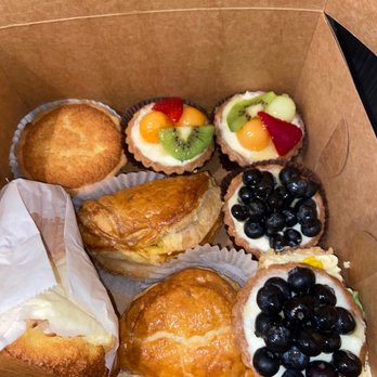 Yummy House Bakery - a variety of pastries in a box - Bakeries Near Me - Seattle, Washington Yummy House Bakery - a variety of pastries in a box - Bakeries Near Me - Seattle, Washington