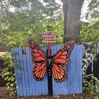 San Sebastian Trailhead - Beautiful painted artwork along the trail of celebrities and nature. - Parks Near Me - Altamonte Springs, Florida