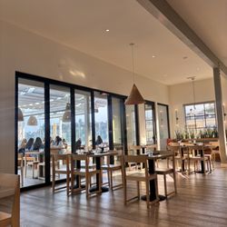 Malibu Farm - Dining room