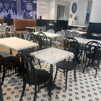 Paris Baguette - Euro design - Bakeries Near Me - Charlotte, North Carolina Paris Baguette - Euro design - Bakeries Near Me - Charlotte, North Carolina