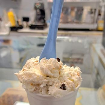 Gelateria Dolce Mia Bloor - Sicilian Cannoli - Ice Cream & Frozen Yogurt Near Me - Toronto, Ontario