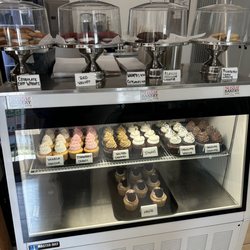 Sugar Bakery - Cupcakes