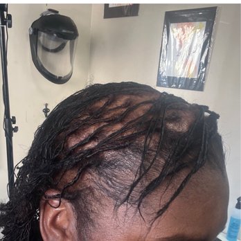 The Dreadlocks Salon - 2 hour Palm Roll Twist in my hair. Which is WRONG HAIR STYLE. And after still charged me $360 for Sisterlocks which he could NOT DO. - Hair Salons Near Me - Oakland, California
