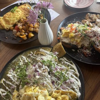 Pradera Brunch - Green chilaquiles, mollete, western omelet. - Breakfast & Brunch Near Me - Costa Mesa, California Pradera Brunch - Green chilaquiles, mollete, western omelet. - Breakfast & Brunch Near Me - Costa Mesa, California
