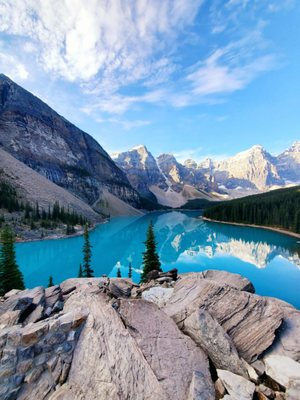 Moraine Lake by null