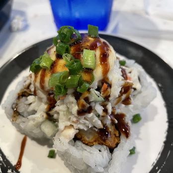 Genki Sushi - Dynamite Seafood Roll - Sushi Bars Near Me - Kapolei, Hawaii