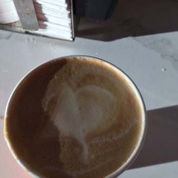 Klatch Coffee - Beautiful finish, but I took a sip Vanilla Latte with Almond milk, so that the beautiful foam decor won't spill. - Breakfast & Brunch Near Me - Redondo Beach, California