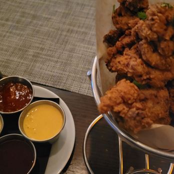 Jim Brady's - American Near Me - Royal Oak, Michigan