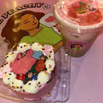 Chez Peachy - Custom Cakes Near Me - Tucson, Arizona