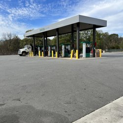 7-Eleven - Diesel pumps for trucks