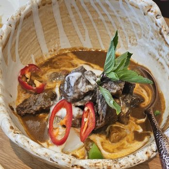 Thai Favorite Cuisine - Wagyu curry (comrs with 4 small pieces of roti) - Thai Near Me - Tustin, California