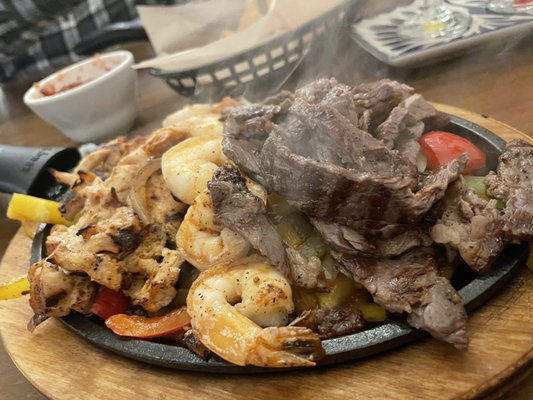 Landeros Mexican Grill + Cantina by null