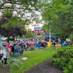 What's 'Ur Scoop - Customer appreciation night with live music (from 8/11).