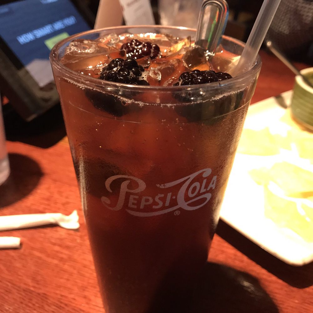 Applebee's Grill + Bar - Blackberry honey iced tea - American Near Me - El Centro, California