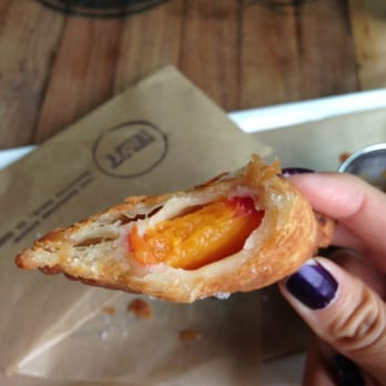 Manhattan Beach Post - Peach hand pie - New American Near Me - Manhattan Beach, California Manhattan Beach Post - Peach hand pie - New American Near Me - Manhattan Beach, California