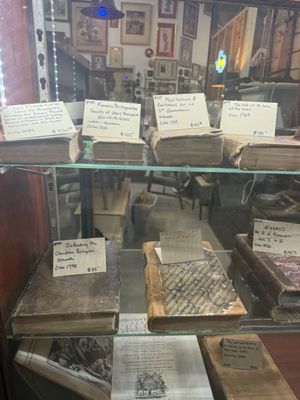 LaSalle Shoppes by null