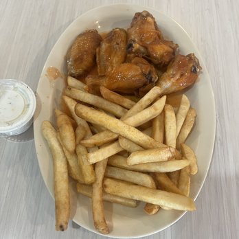 Mr. Pepe's Burgers - Chicken wings dinner - American Near Me - Montebello, California Mr. Pepe's Burgers - Chicken wings dinner - American Near Me - Montebello, California