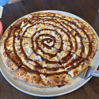 Growler's Pizza & Grill - BBQ chicken pizza - Pizza Near Me - McCall, Idaho