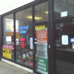Dom's Shoe Repair Dom's Shoe Repair