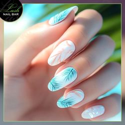 Lash and Nail Bar - Fresh set, soft touch, pure elegance.
