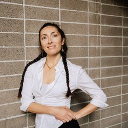 Kellyn Foxman, CMT - Say hello to Kellyn, your CMT.