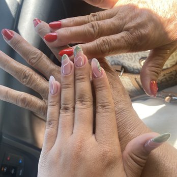 Chrome Nails Bar - Nail Salons Near Me - Lynwood, California Chrome Nails Bar - Nail Salons Near Me - Lynwood, California