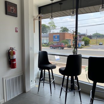 Daluca's Cafe - High top bar seating - Cafes Near Me - Dunellen, New Jersey