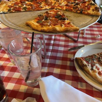 Grimaldi's Pizzeria - Pizza Near Me - Las Vegas, Nevada