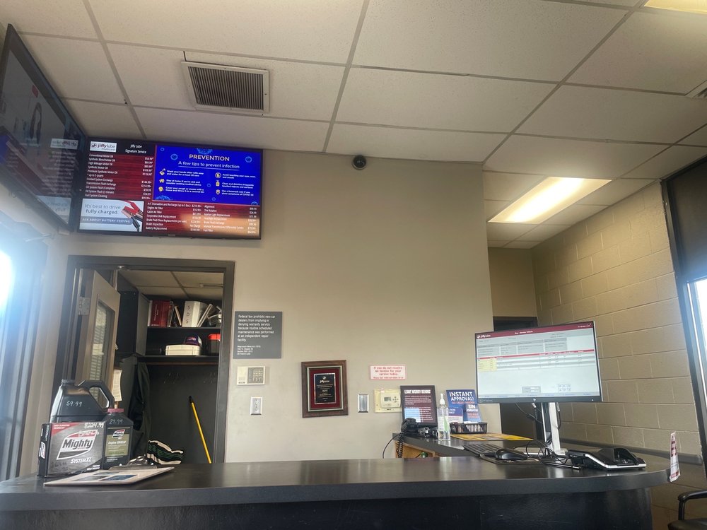 JIFFY LUBE Updated October 2024 28 Reviews 1735 W 9000th S, West