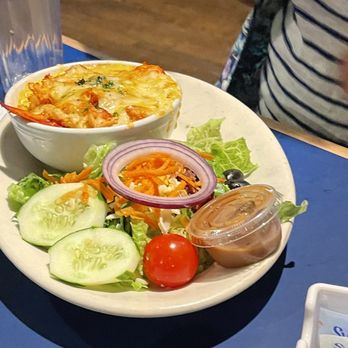 Boston Sail Loft - Lobster Mac and Cheese - Bars Near Me - Boston, Massachusetts